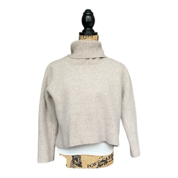 Banana Republic Soft Beige Turtleneck Sweater 100% CASHMERE - Picture 5 of 8